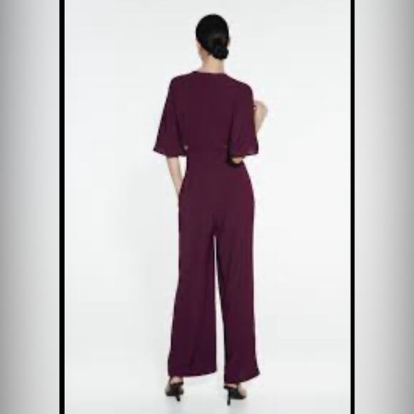 ZARA Purple Plum CUT OUT JUMPSUIT SHORT SLEEVE V NECK Size Small NWT - Picture 4 of 4